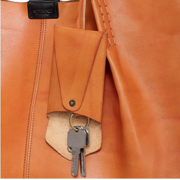 Elegant Orange Leather Tote Bag - Picture 10 of 10